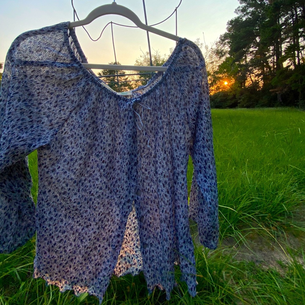 Charming blue blouse